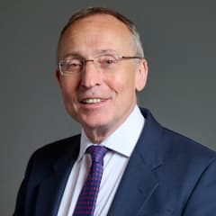 Official portrait of Andy Slaughter