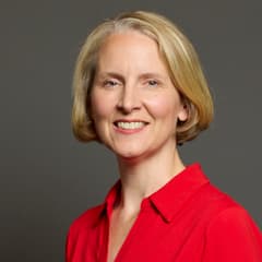 Official portrait of Emma Reynolds
