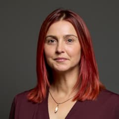 Official portrait of Melanie Onn