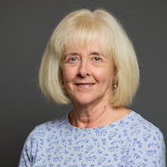 Official portrait of Ruth Jones