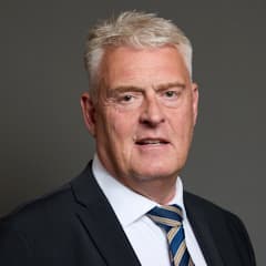 Official portrait of Lee Anderson
