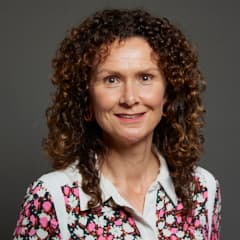 Official portrait of Wendy Chamberlain