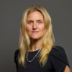 Official portrait of Kim Leadbeater