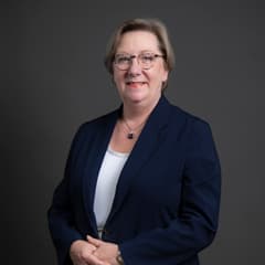 Official portrait of Samantha Dixon