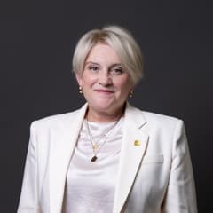 Official portrait of Ashley Dalton
