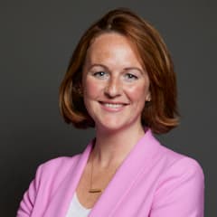 Official portrait of Lola McEvoy