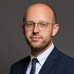 Official portrait of Lloyd Hatton