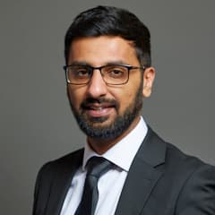 Official portrait of Mr Adnan Hussain