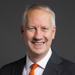 Official portrait of Gideon Amos
