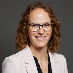 Official portrait of Alison Bennett