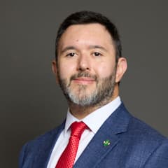 Official portrait of Sadik Al-Hassan
