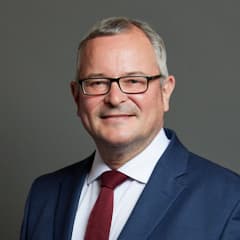 Official portrait of Lee Barron